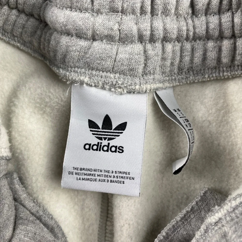 Adidas Originals Essential Trefoil Shorts Zip Pockets Mens Small Gray Fleece